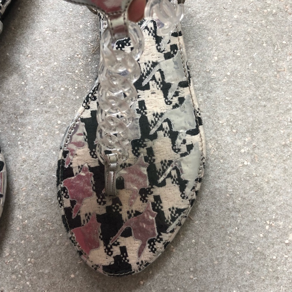 SOLD CHANEL Entre Doigts Metallic Chain Sandals - Picture 5 of 5